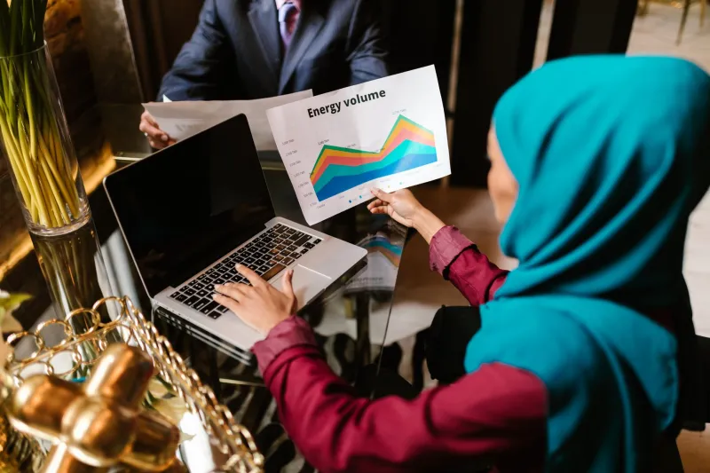 From Side Hustle to Seven Figures: Muslim Women Are Quietly Rewriting the Rules of Wealth